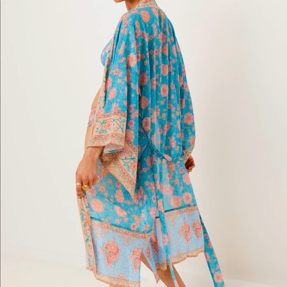 NWT Spell and the Gypsy Collective Designs Love Story Kimono - Picture 3 of 4